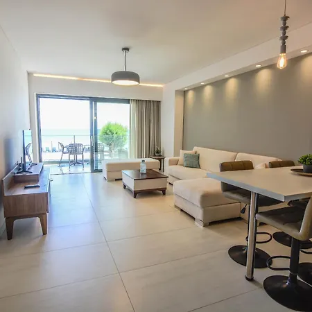 Dreamy Bay Aparthotel 4*